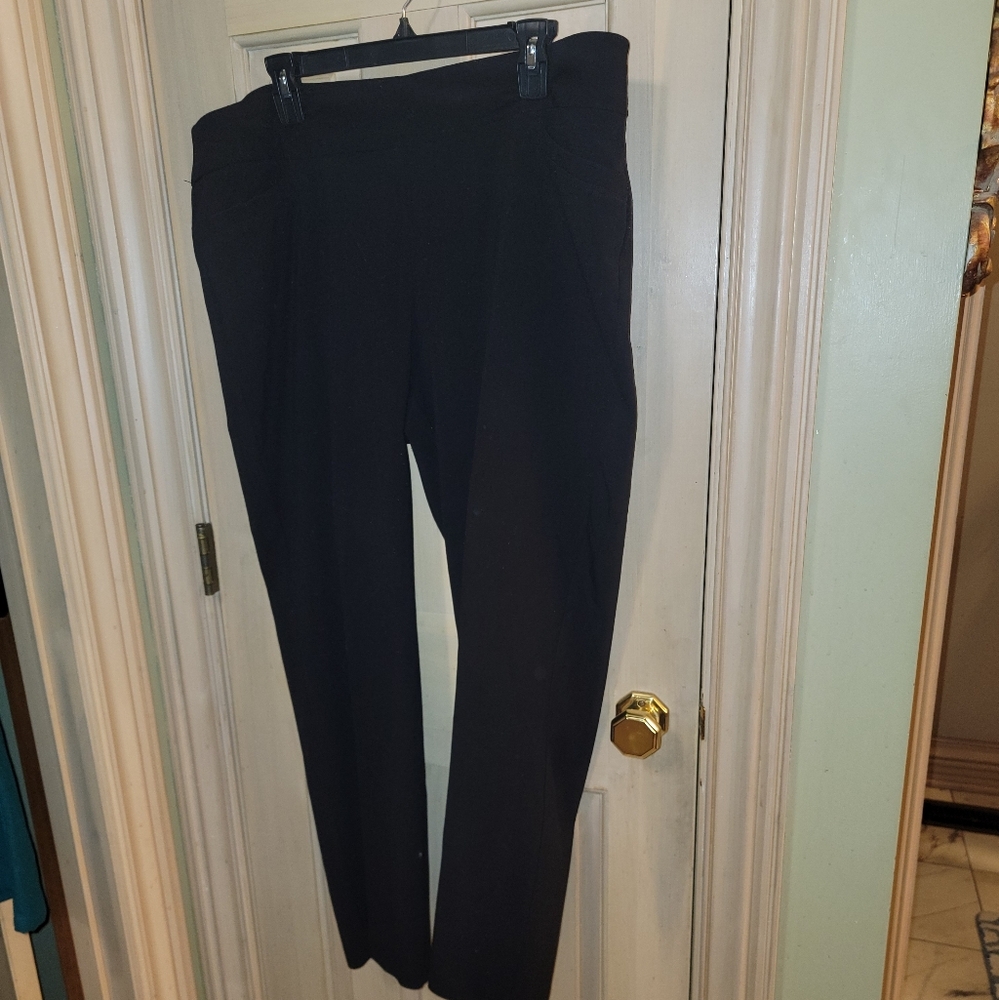 Misses Sz 16 Roz & Ali Black Pants Classic